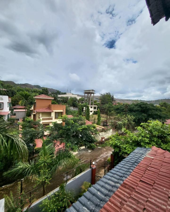 The Perfect Stays- Lal Mahal Villa With Disco Pool Lonavala Εξωτερικό φωτογραφία
